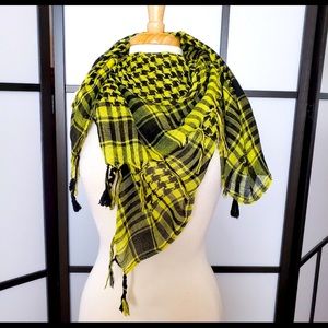 Ladies square fringed plaid lightweight scarf